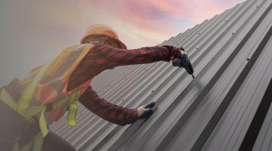 Expert Emergency Roof Repairs services in Oakwood, TX